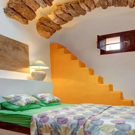 Hotel El Cactus La Cueva